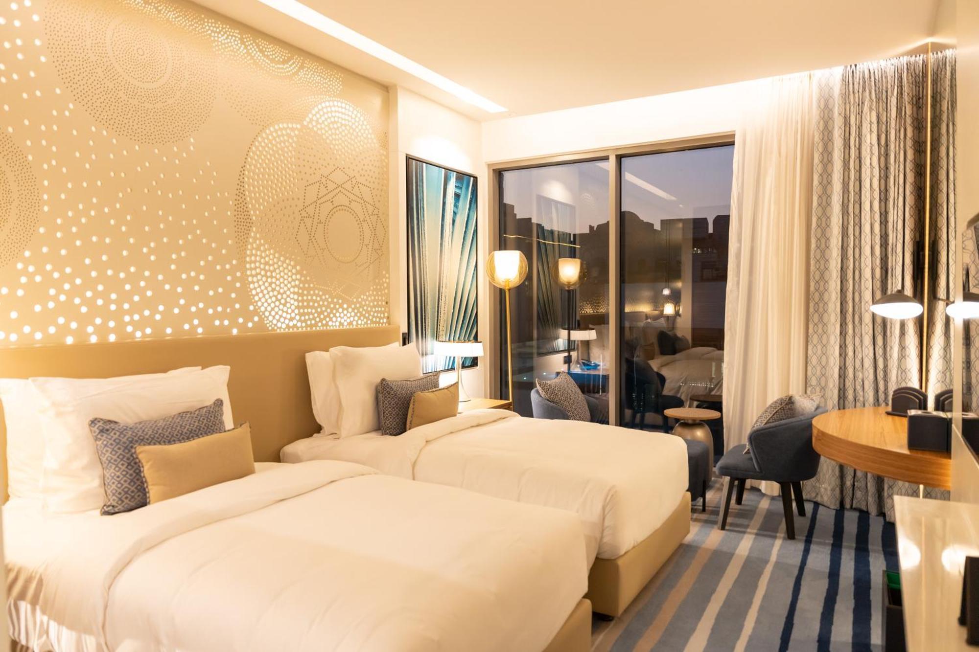 Tumbi West Palm Beach Hotel Dubai,Tapestry Collection Hilton Dış mekan fotoğraf