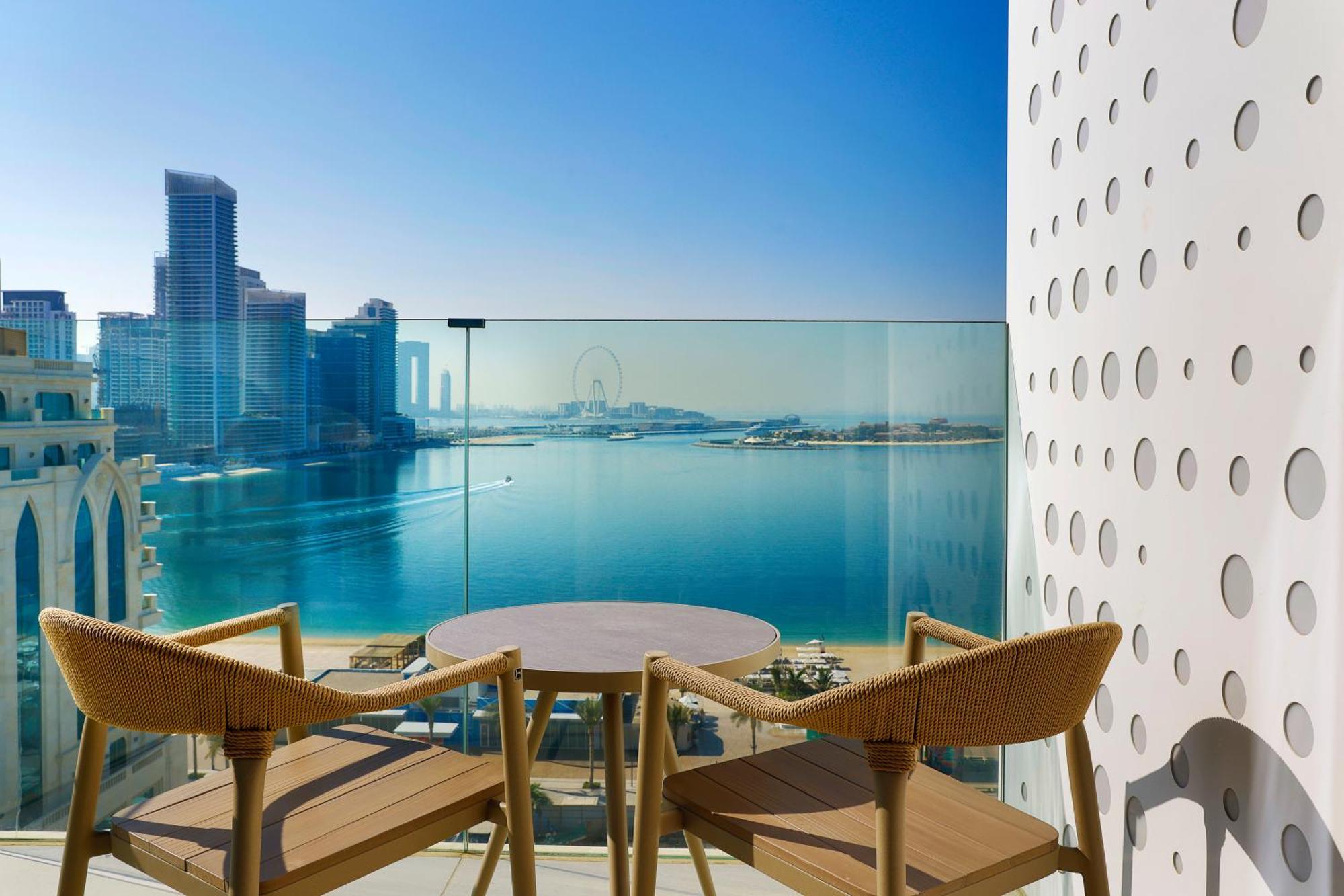 Tumbi West Palm Beach Hotel Dubai,Tapestry Collection Hilton Dış mekan fotoğraf
